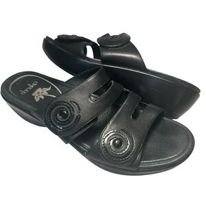 Dansco Dixie Black Leather Slip On Sandals Womens 39